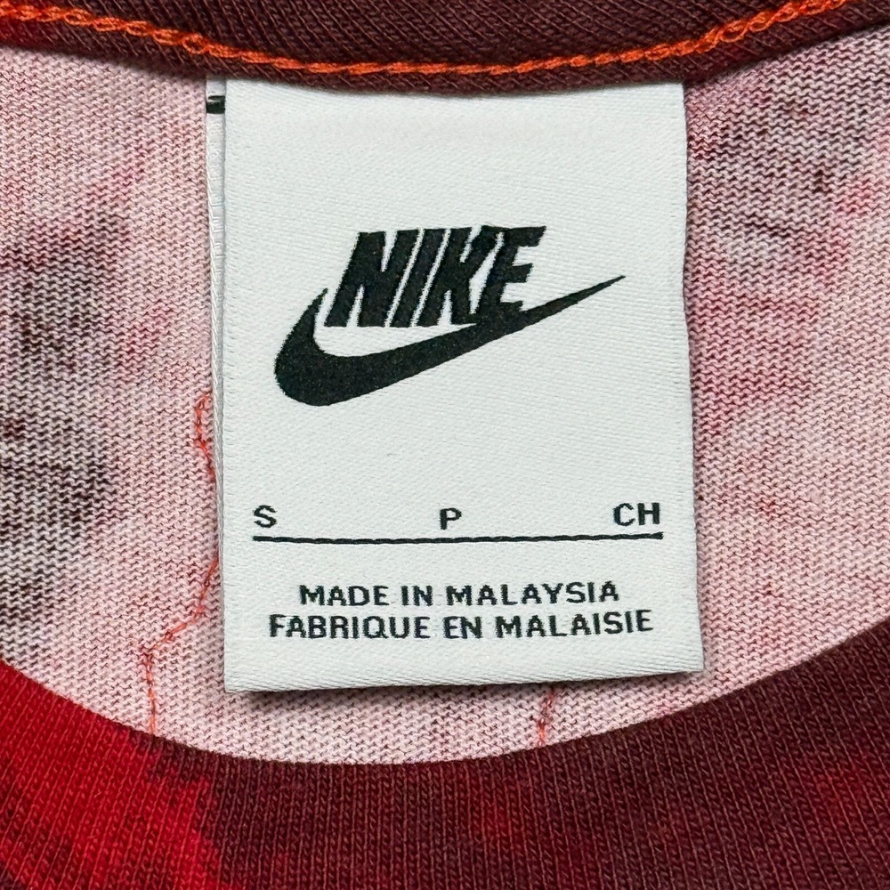 Nike Sportswear Shirt Mens Small Red Tie Dye Skull Skeleton Basketball DR9763 - Picture 5 of 10